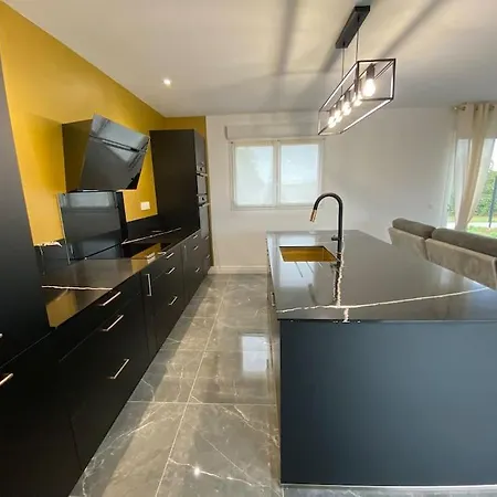 Maison De Charme En Bord De Avec Jacuzzi